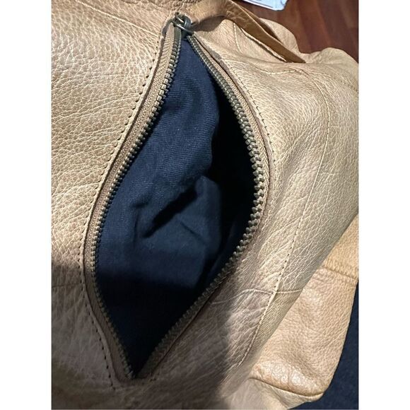 Super soft leather Day & Mood Leather Isa Hobo Purse Adjustable Single Strap - Picture 7 of 8